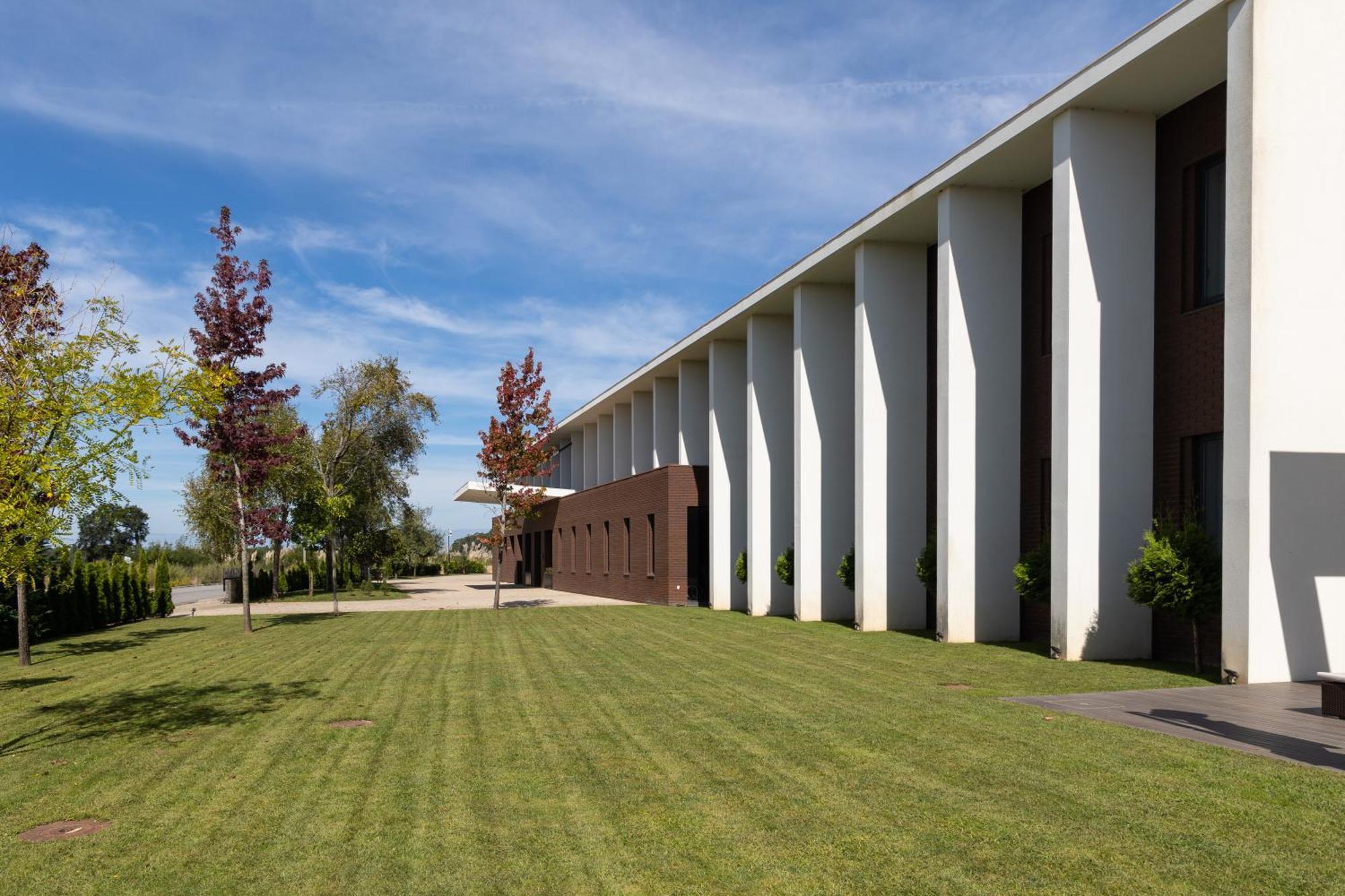 Ds Hotel Lusopark Santa Maria da Feira Exterior photo
